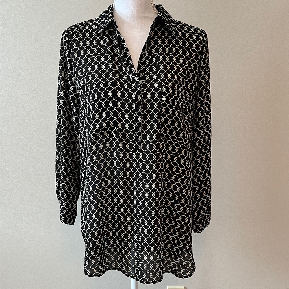 Chic Black and White Patterned Women's Blouse